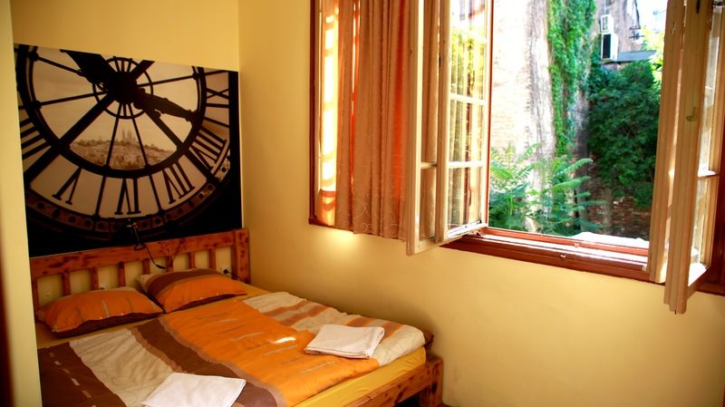 Reveller'S Hostel Dordegol Ngoại thất bức ảnh