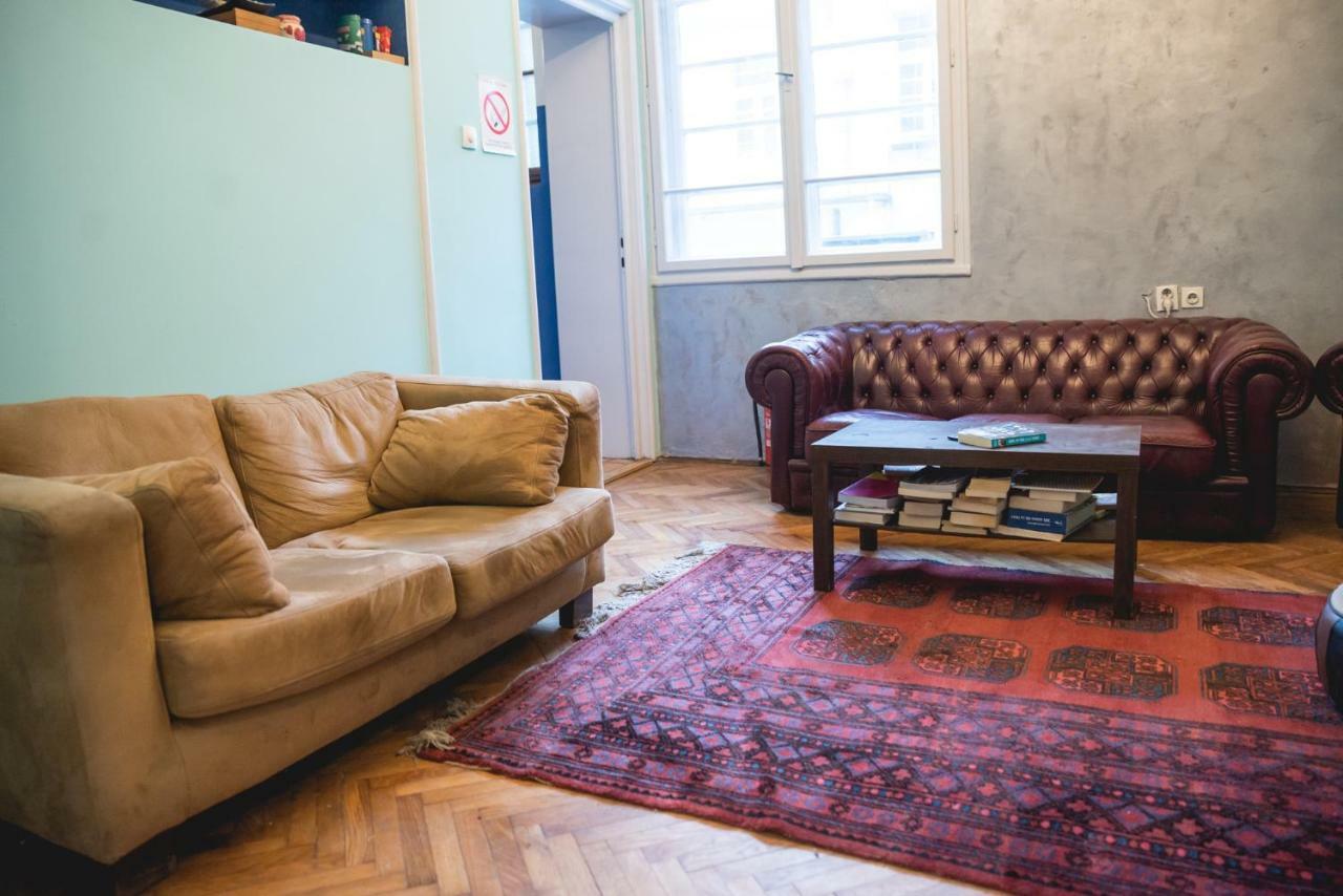 Reveller'S Hostel Dordegol Ngoại thất bức ảnh